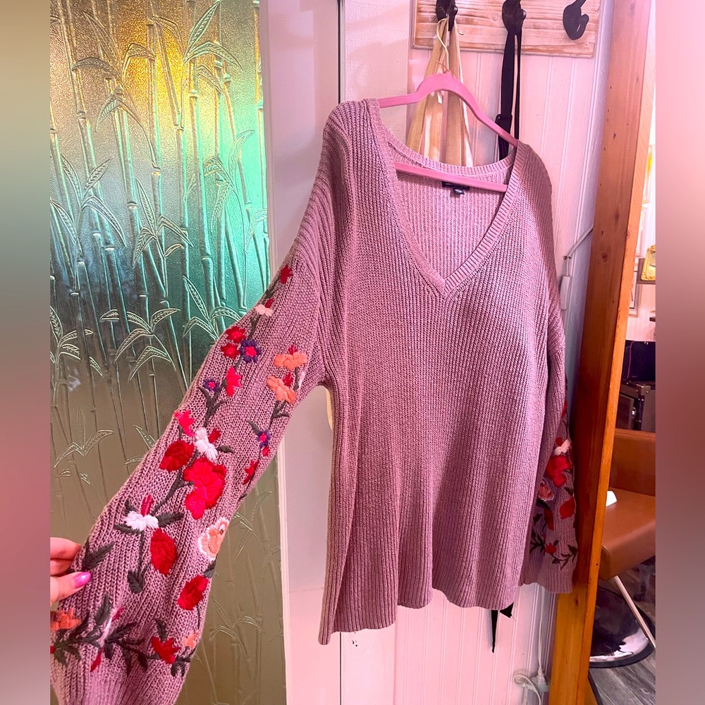 American eagle embroidered sweater